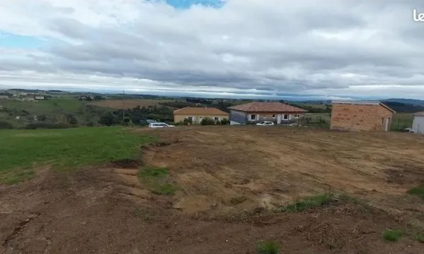 Terrain 1 224 m² Etables