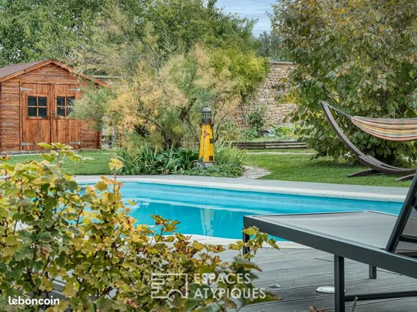 Maison 8 pièces 243 m²