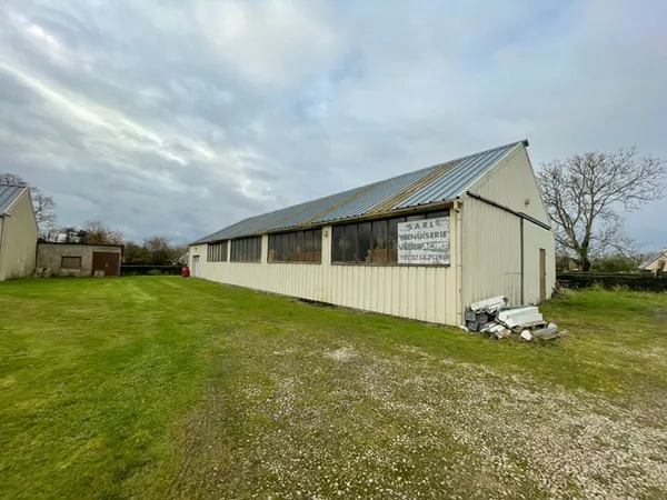 Hangar/Atelier à louer à PICAUVILLE