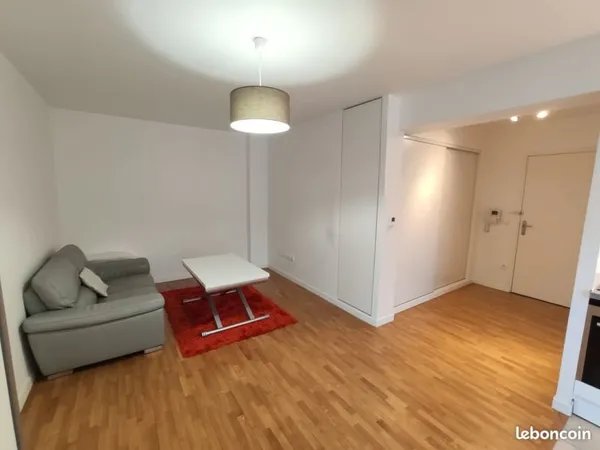 Location Studio Thiais 33 m2 + Parking