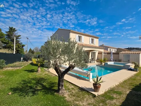 Maison - 5 pièces - 142 m²