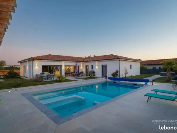 Maison 198m2, tres beaux volumes
