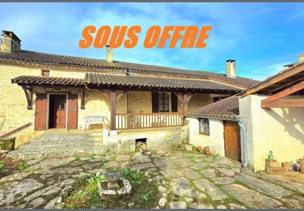 Maison en pierres et dépendances dans un hameau proche toutes commodités