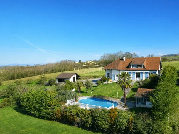 Belle villa St Genix sur Guiers