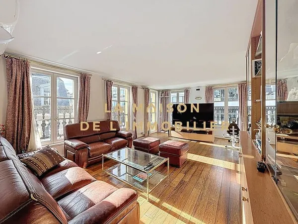 Appartement 5 pièces 152 m²