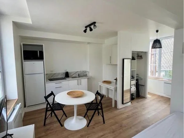 Studio meublé 28m2, rénové, lumineux