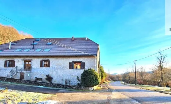 Duplex chaleureux dans une ancienne ferme comtoise Remoray