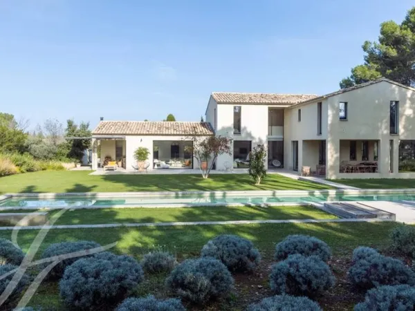MAISON CONTEMPORAINE - EYGALIÈRES