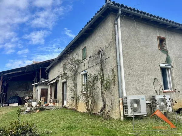 Maison en pierre avec vue sur la vallée D'Aspet 31160