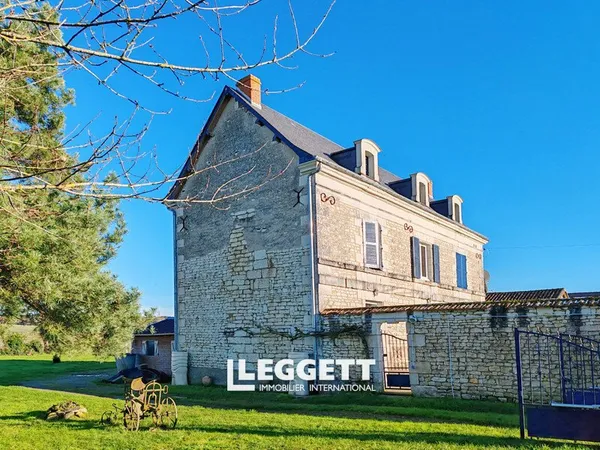 Maison 6 pièce(s), SAINT-GERVAIS-LES-TROIS-CLOCHERS