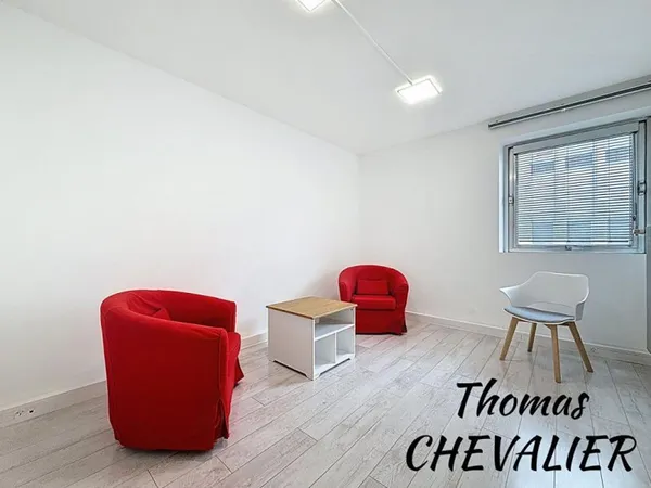 Bureaux / murs professionnels INNOCUPÉS actuellement AVEC Ascensuer à vendre 45 m² Colmar HYPER-CENT