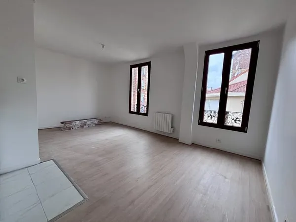 ** EXCLUSIVITÉ BK IMMOBILIER ROMAINVILLE CENTRE / STUDIO D