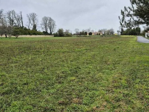 Terrain 657 m²
