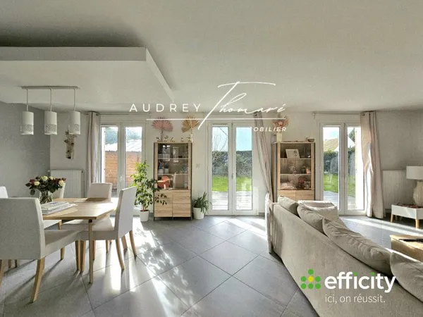Bureau 6 pièces 101 m²
