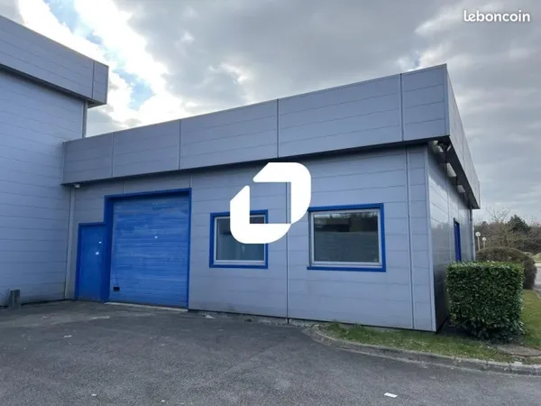 Local d'activité 1 300 m²