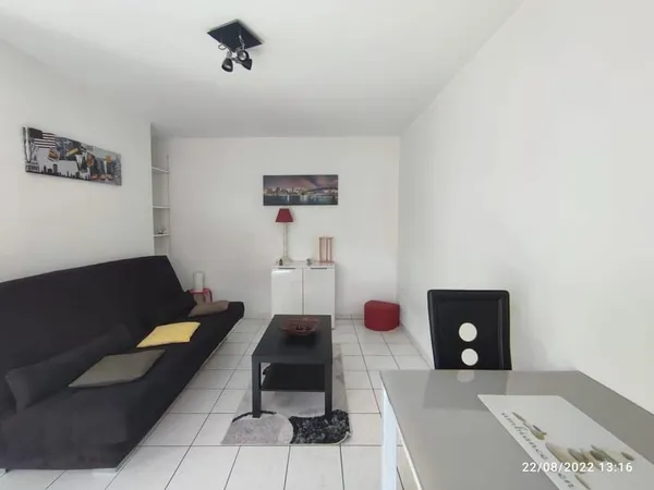 LOCATION STUDIO MEUBLE CENTRE VILLE