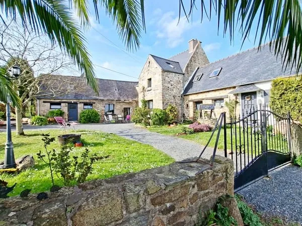 Maison 10 pièces 297 m²