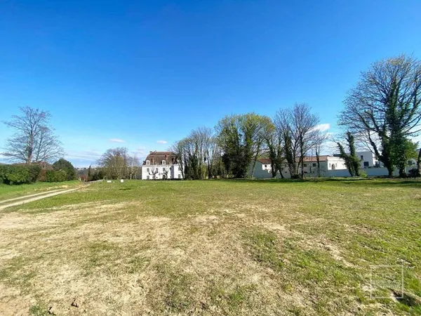 Terrain constructible 726 m²