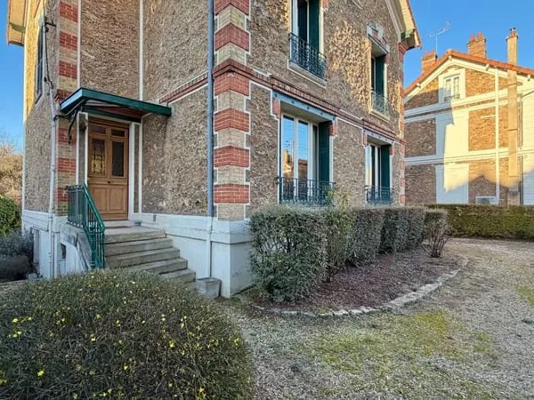 Maison Corbeil Essonnes 10 pièce(s) 240 m2