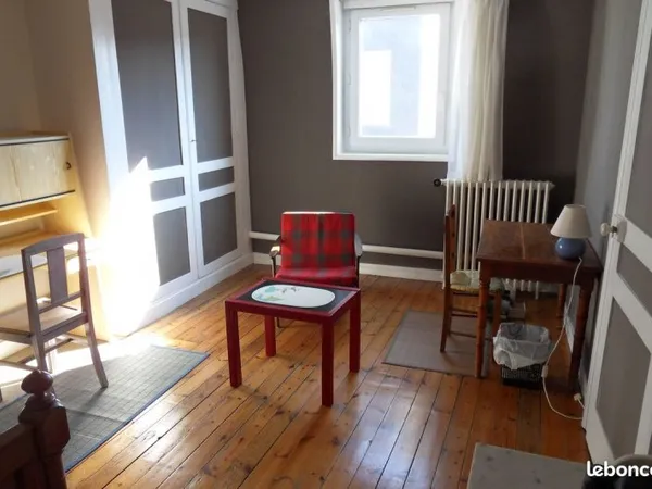 CHAMBRE ÉTUDIANTE MEUBLÉE 5mn de la FAC IUT EM ISEL CENTRE FRANCOIS Ier APL LIBRE DE SUITE