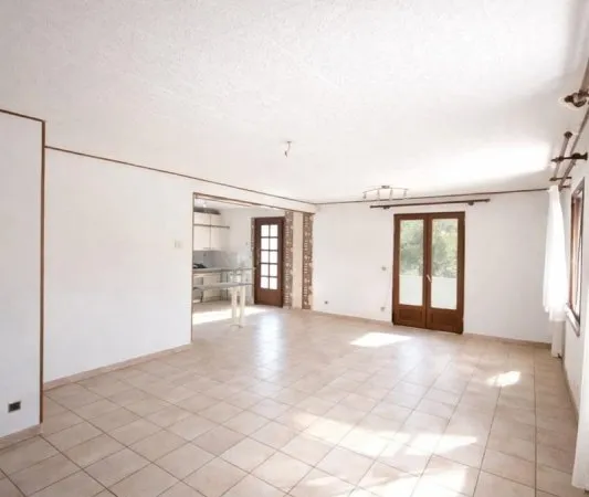 Pavillon individuel de 145 m² - Jardin 1 000 m² - Sous-sol complet