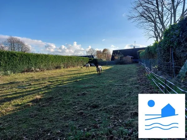 Terrain 600 m²