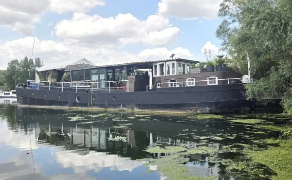Péniche 4 pièces 117 m²