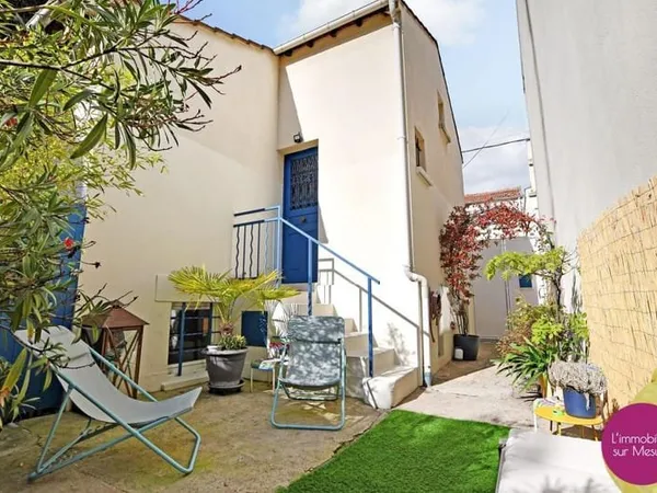 Maison avec extérieur sans vis à vis À Vendre