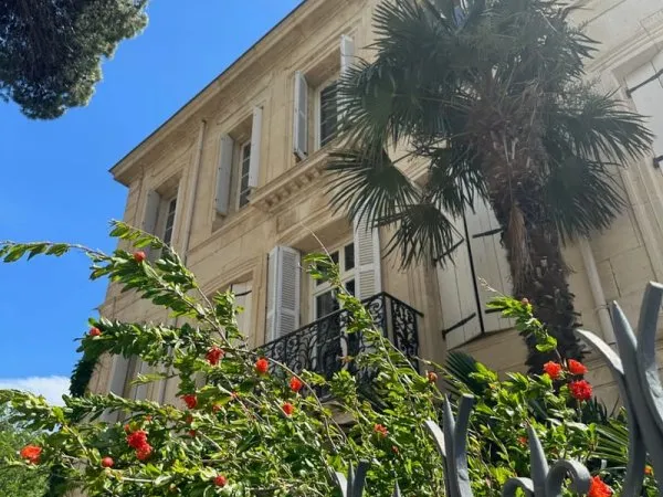 Maison de Maître du XIXe Charme, espace et confort, proche