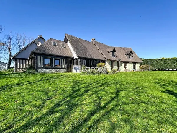 Maison 8 pièces 272 m²
