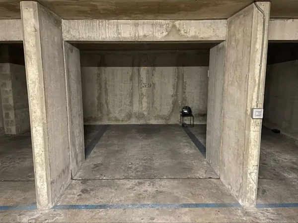 Parking 12 m²