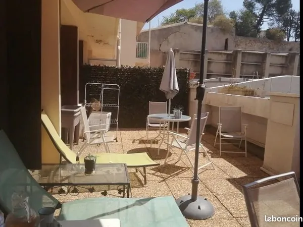 Colocation quartier Longchamp - terrasse - 1er arr. - Proche metro, tramway, Gare
