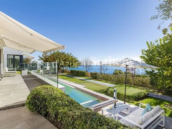 Maison 8 pièces 269 m²