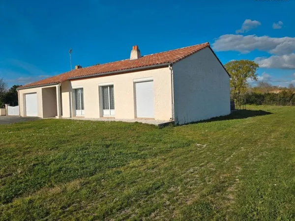Maison plain pied 120 m2 - lotissemnt prive - le poire sur vie centre