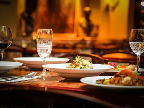 A VENDRE - Fonds de commerce Restaurant - BAR - DINAN