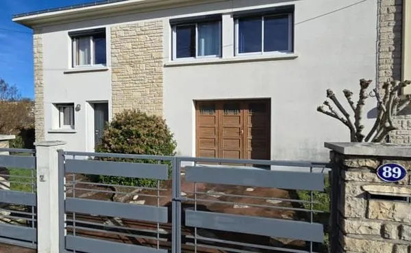 Maison de ville de type 6, jardin et garage privatif sur un terrain de 450 m²
