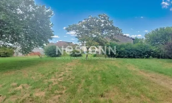 A VENDRE MAISON SUR MAGNIFIQUE TERRAIN ARBORE