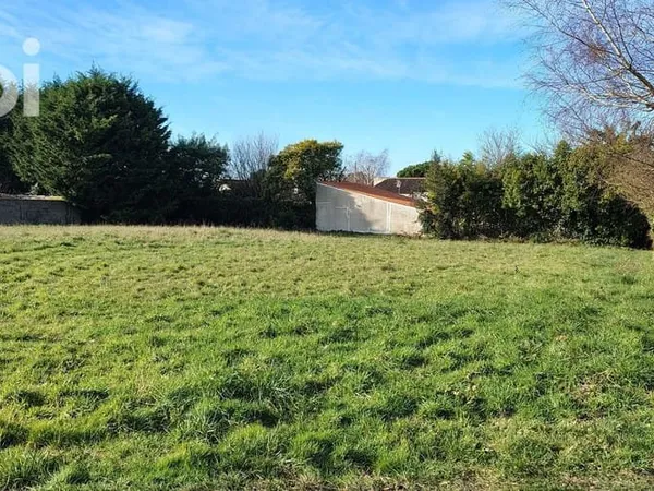 Terrain 1087 m²