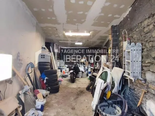 Parking/box 40 m² Saint-Étienne