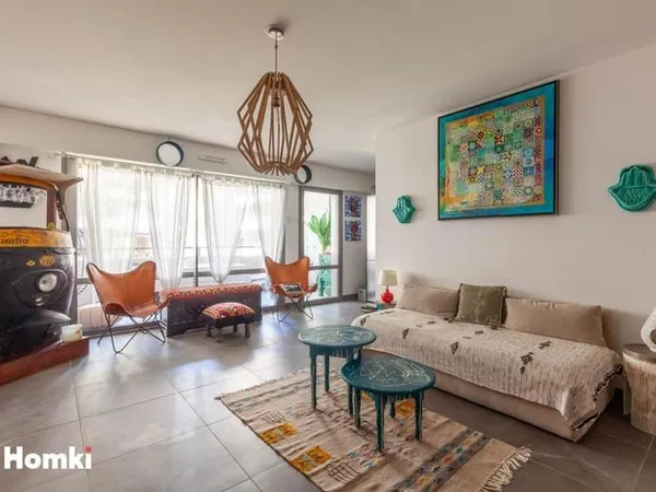 Appartement T4 de 93 m2 à Marseille 13008, Avenue du Prado