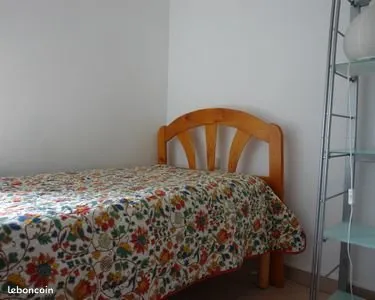 Chambre dans maison 90 m2 avec jardin proche iut - lycee j raimu - hôpital