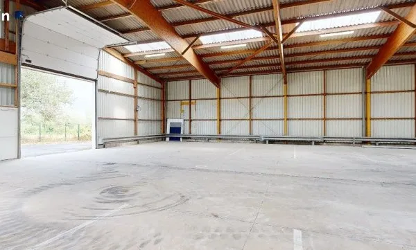 LOCAL D'ACTIVITES DE 950 m²