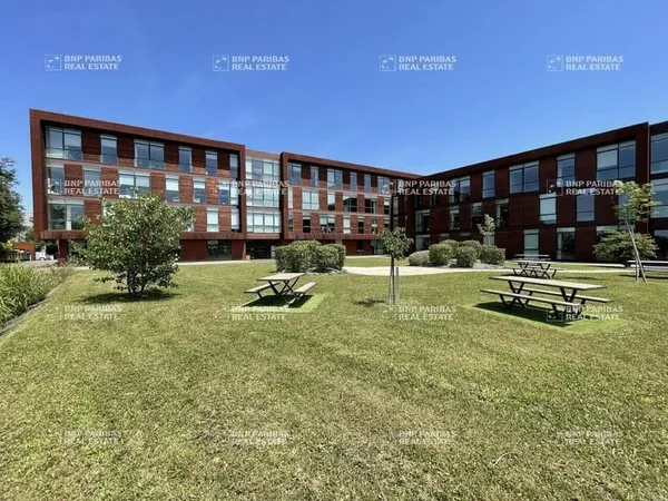Bureaux 635 m²