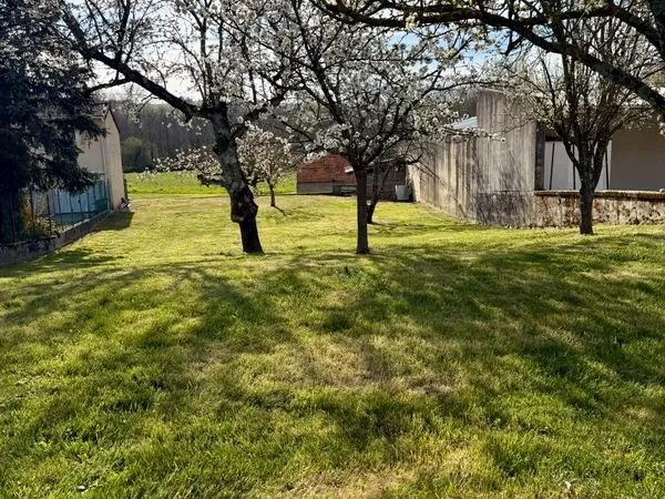 Terrain constructible 1040 m² - Hauterives - Vue dégagée - Sans vis-à-vis