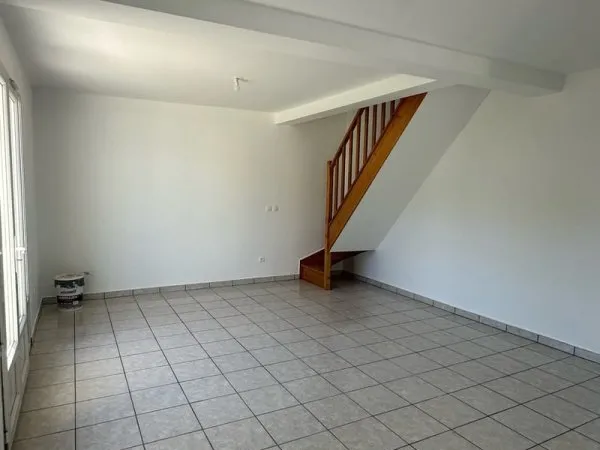 MAISON TYPE F3 EN ZONE PAVILLONNAIRE