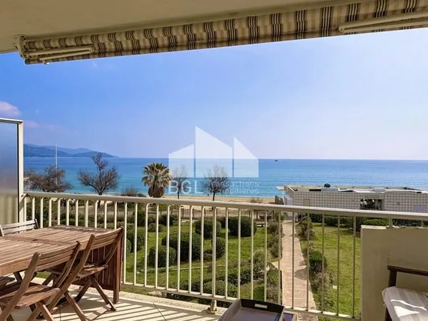 Appartement 3 pièces Front de mer - Le Lavandou