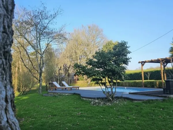 Maison 7 pièces 198 m²