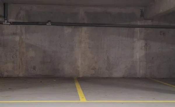 Place de parking en SS