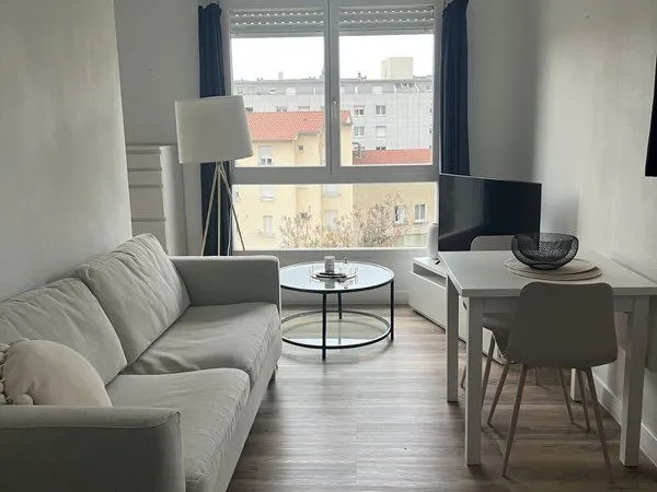 Appartement 28 m² - 1 chambre - Garage & cave - Proche facs la rotonde