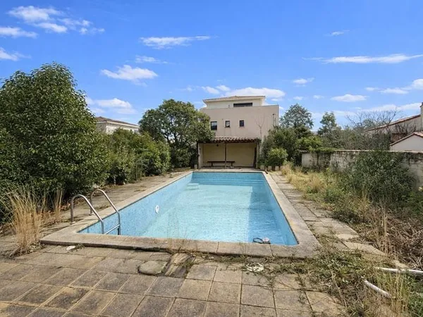 Terrain de 416 m2 - proche centre village